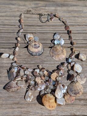 Lane Bryant Natural Shell Cluster Necklace and Earring Set - Brown & Cream